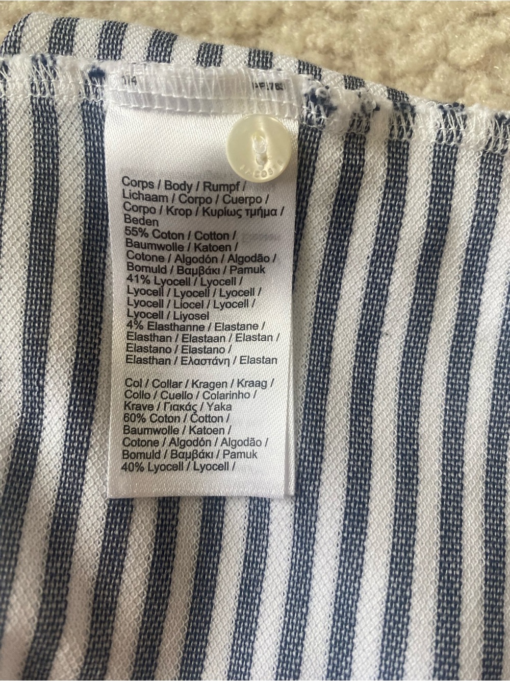 Rare Lacoste women’s button-back striped polo - Picture 7 of 7